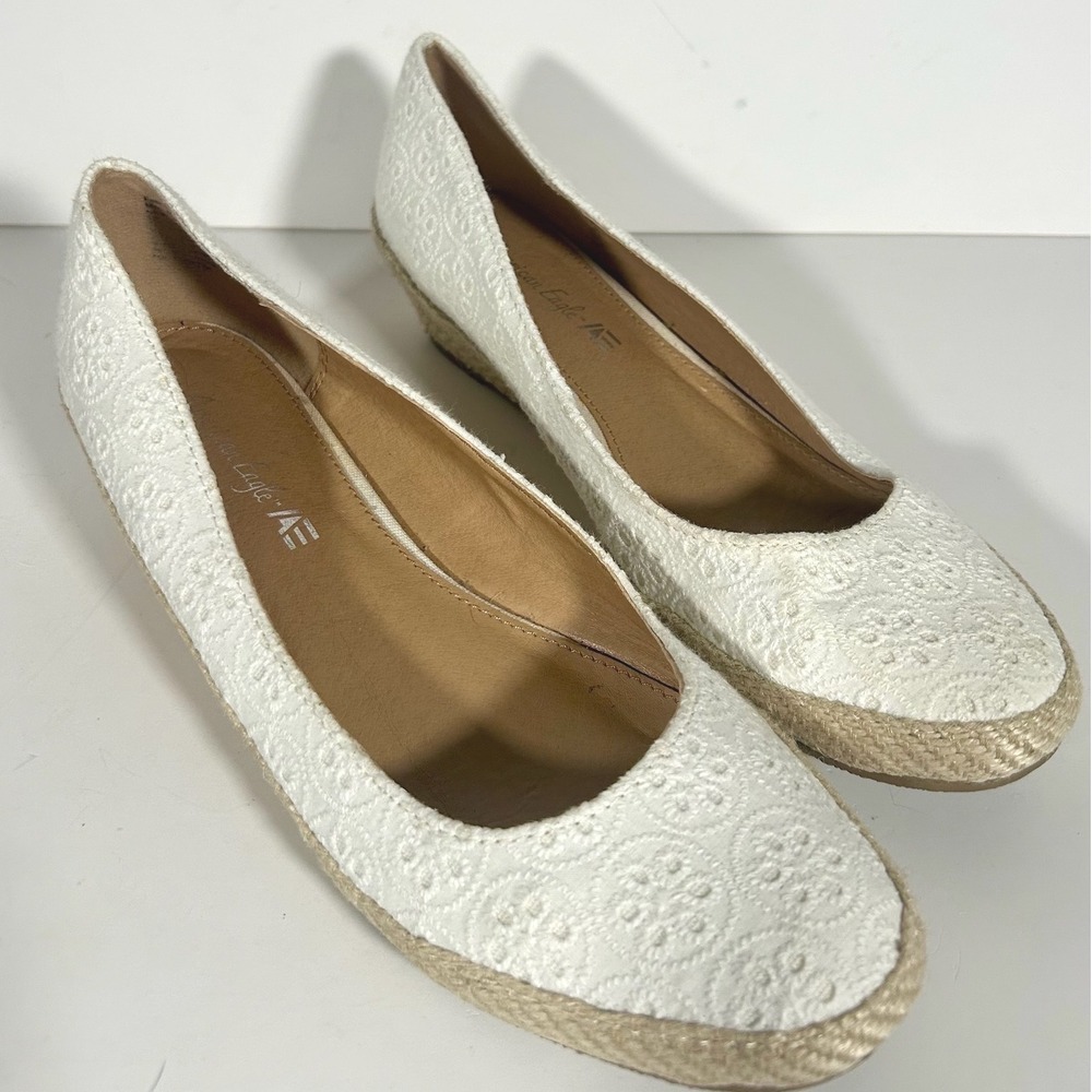 American Eagle Womens White Eyelet Lace Espadrille Low Wedge Shoes Size 9.5 AE